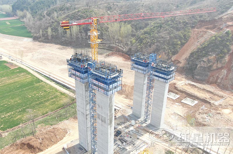 高鐵建設現(xiàn)場 高鐵建設現(xiàn)場