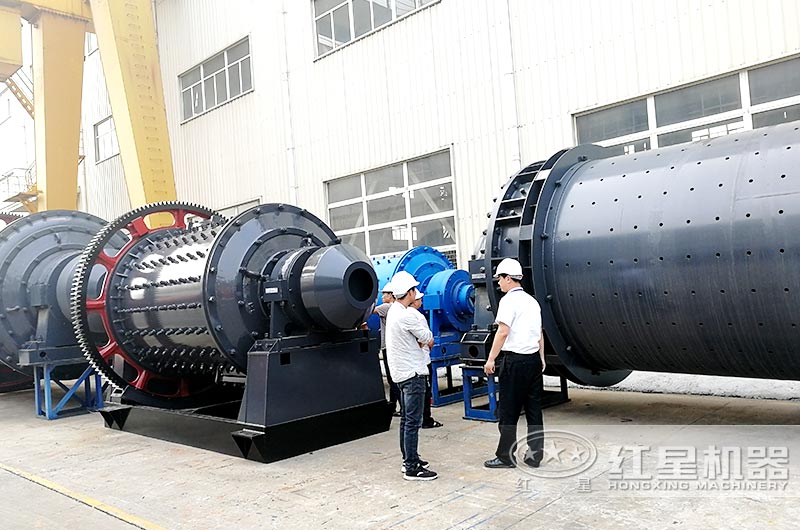 紅星客戶考察球磨機(jī) 紅星客戶考察球磨機(jī)